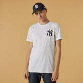 New York Yankees Championship Graphic New Era T-Shirt White - Taass discount